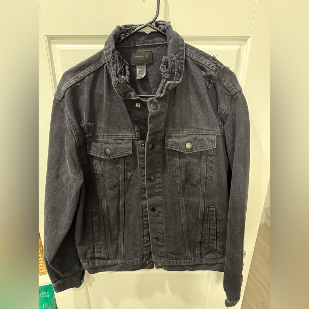 Forever 21 Men’s Distressed Black Denim Jacket